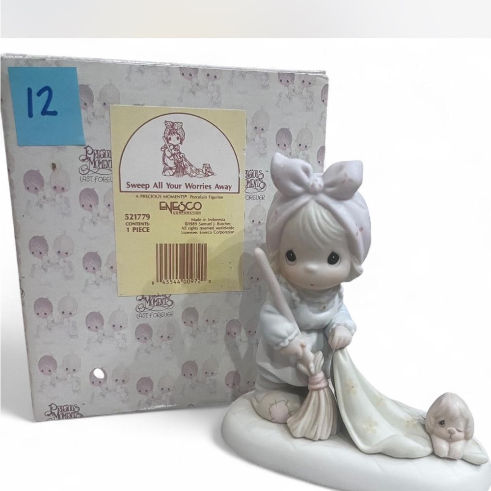 Precious Moments Figurine - ‘Sweep all your Worries Away’ -excellent condition!!